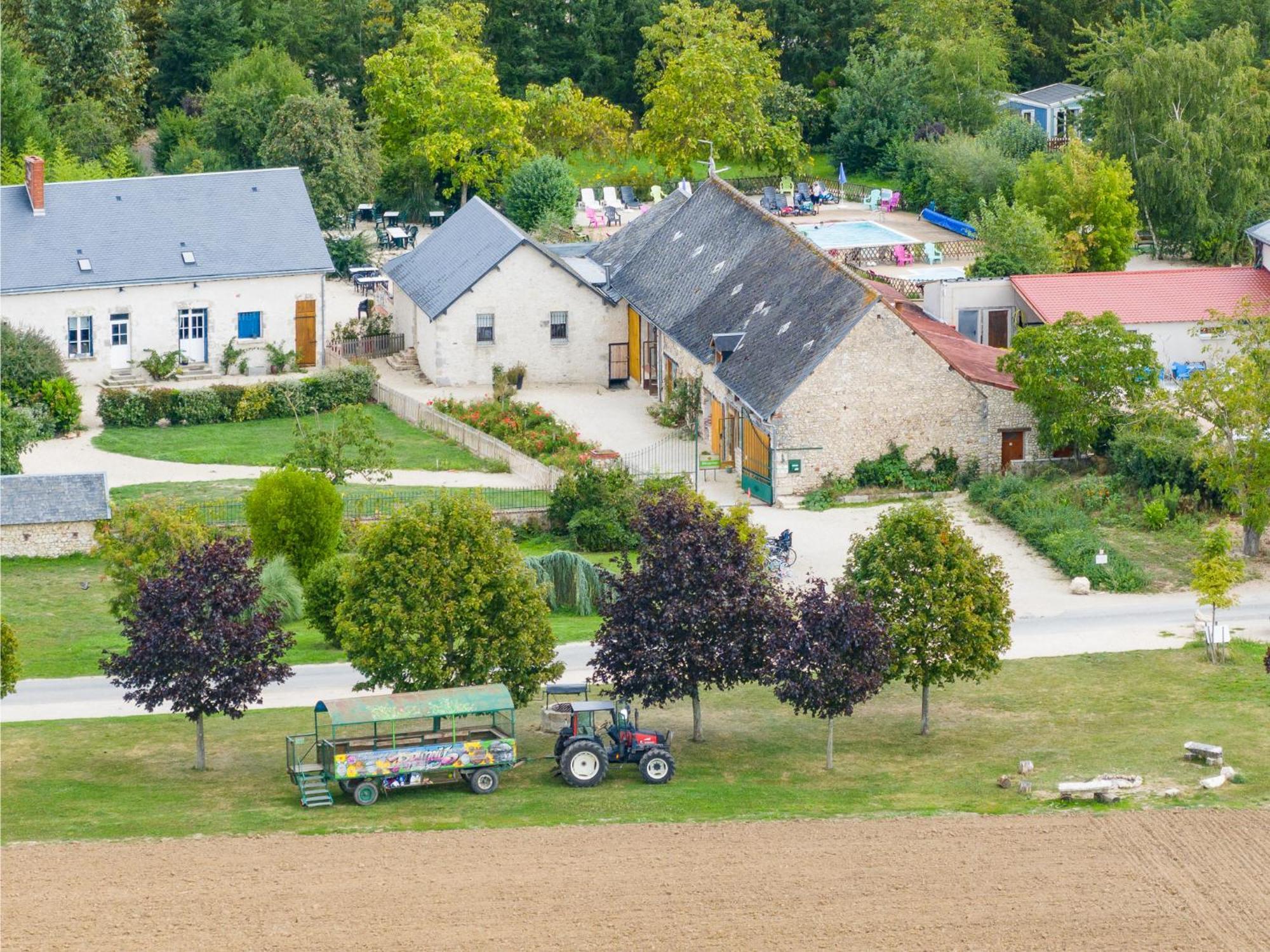 Camping Valloire-Sur-Cisse Seillac Exterior photo